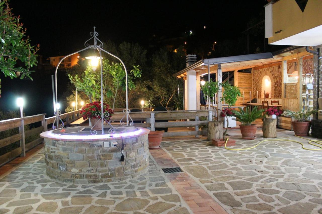 B & B Il Campanile Perdifumo Exterior photo