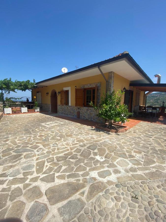 B & B Il Campanile Perdifumo Exterior photo